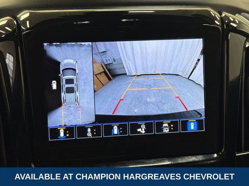 Certified 2023 Chevrolet Traverse LT w/ Rear Camera Mirror Package image 19