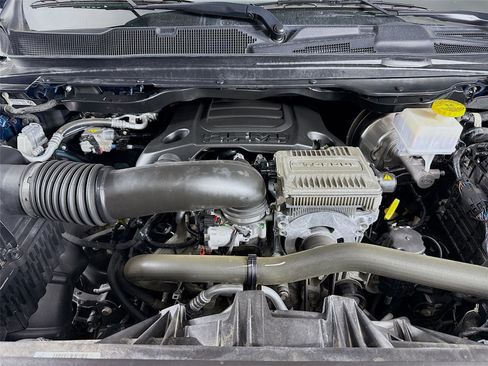 Used 2024 RAM 1500 Limited AWD/4WD image 33