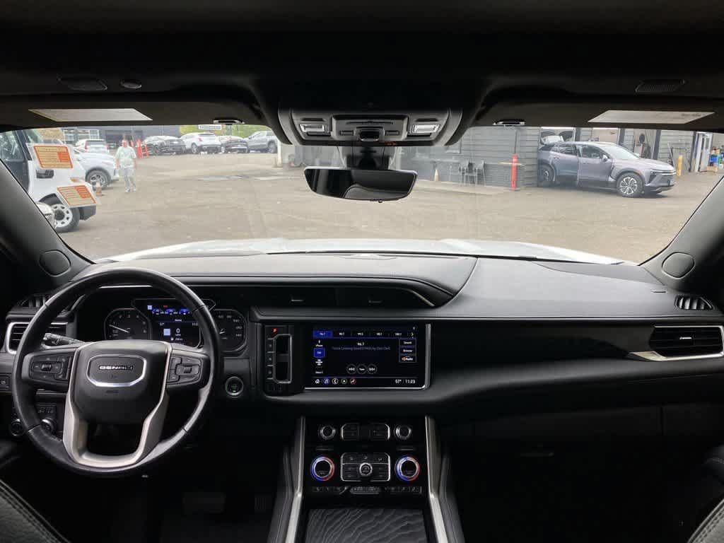 Used 2021 GMC Yukon Denali w/ Advanced Technology Package AWD/4WD image 11