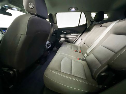 Used 2024 GMC Terrain SLE image 28