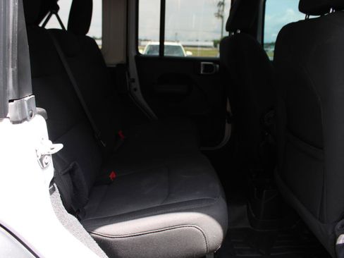 Used 2020 Jeep Wrangler Unlimited Sport S AWD/4WD image 42