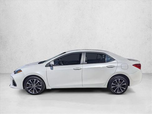 Used 2017 Toyota Corolla SE image 8