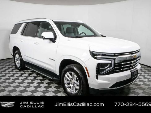 Used 2025 Chevrolet Tahoe LT RWD image 1