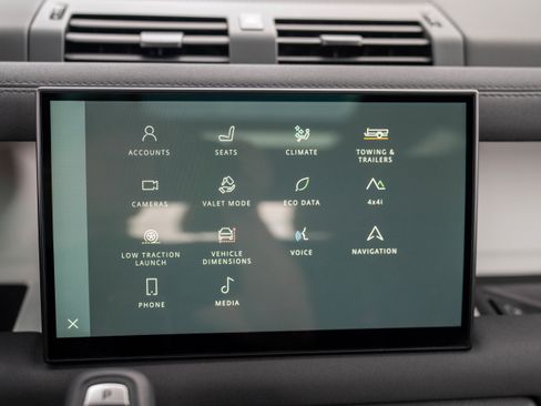 Used 2022 Land Rover Defender 90 X-Dynamic S image 22