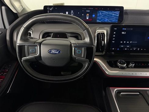 Used 2025 Ford Expedition Max Platinum AWD/4WD image 14