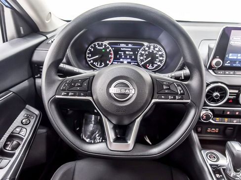 Used 2025 Nissan Sentra SV image 19