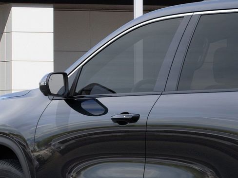 Used 2025 GMC Acadia Elevation w/ Elevation Premium Package image 13