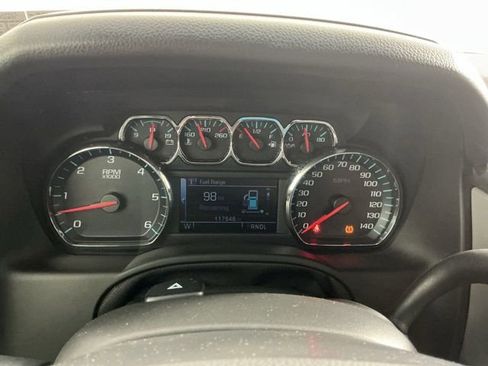 Used 2019 Chevrolet Suburban LT AWD/4WD image 26