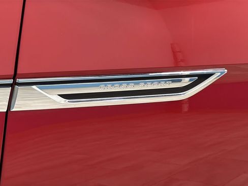 Used 2020 Volkswagen Atlas Cross Sport SEL AWD/4WD image 40