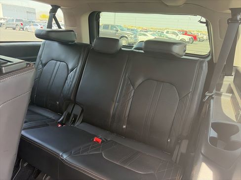 Used 2021 Ford Expedition Max Platinum AWD/4WD image 11