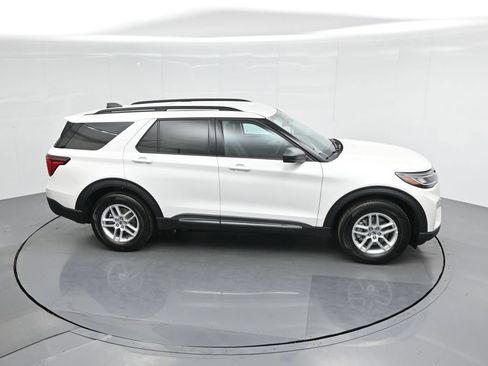 Used 2025 Ford Explorer Active RWD image 53
