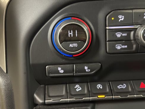 Used 2019 Chevrolet Silverado 1500 LT w/ All-Star Edition image 38