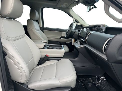 New 2026 Ford Expedition Max Active image 16