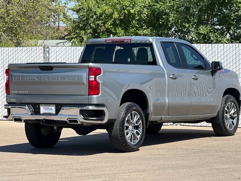 Used 2024 Chevrolet Silverado 1500 LT w/ Z71 Off-Road Package AWD/4WD image 4