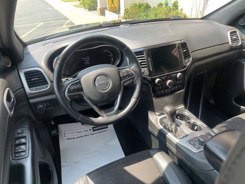 Certified 2022 Jeep Grand Cherokee Laredo X image 23