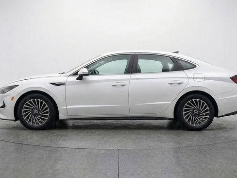 Used 2025 Hyundai Sonata SEL FWD image 5