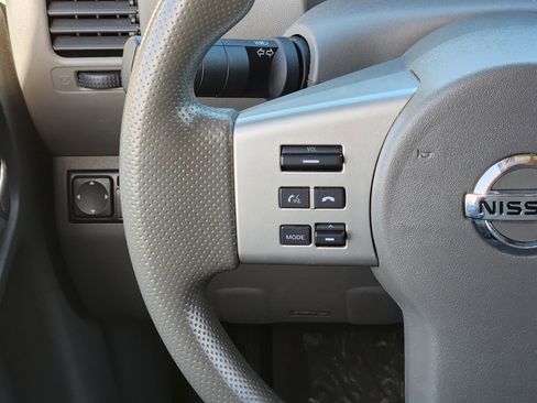 Used 2018 Nissan Frontier SV image 30