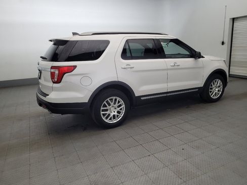 Used 2018 Ford Explorer XLT image 10