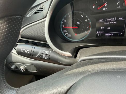 Used 2023 Chevrolet Malibu LT FWD image 18