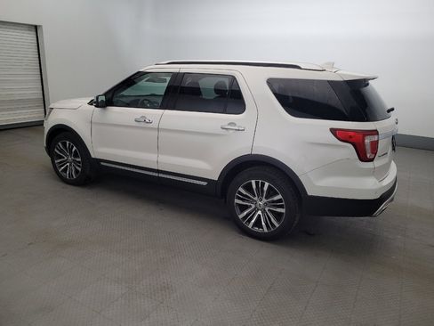 Used 2017 Ford Explorer Platinum AWD/4WD image 3