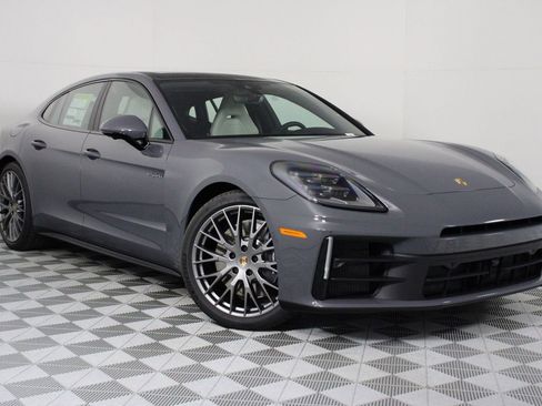 New 2026 Porsche Panamera 4 image 9