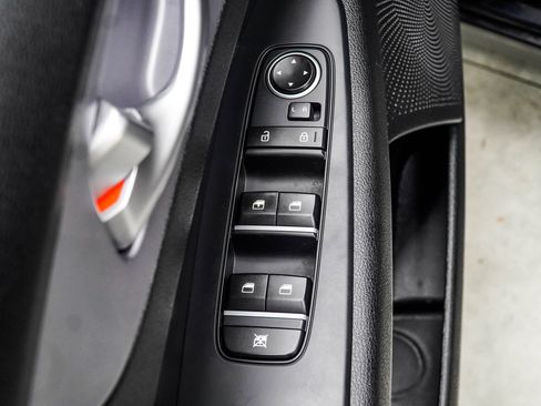 Used 2024 Kia Forte LXS FWD image 33
