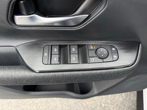 New 2026 Nissan Kicks SV w/ Cold Weather Package image 11