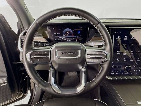 Used 2024 GMC Acadia Denali AWD/4WD image 13