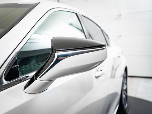 Certified 2019 Lexus ES 350 w/ Accessory Package 2 image 15