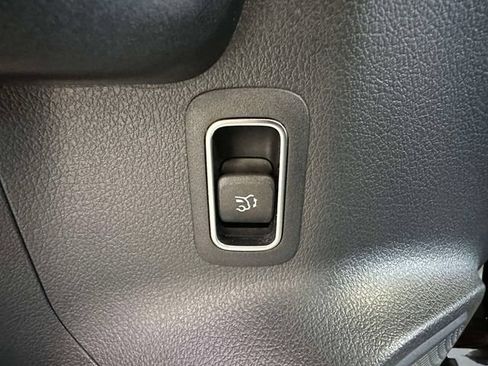 Certified 2024 Mercedes-Benz GLA 250 4MATIC image 20