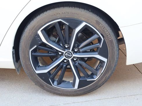 Used 2024 Nissan Altima 2.5 SR FWD image 26