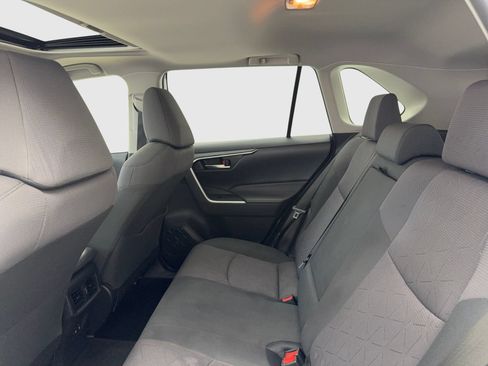 Used 2019 Toyota RAV4 XLE FWD image 37