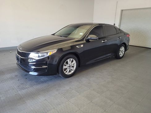 Used 2017 Kia Optima LX FWD image 2