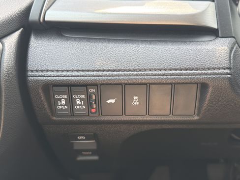 Used 2025 Honda Odyssey EX-L image 11