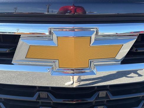 Used 2023 Chevrolet Silverado 1500 LT AWD/4WD image 11