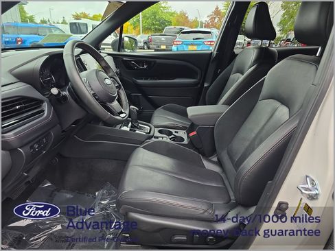 Used 2025 Subaru Forester Touring AWD/4WD image 12