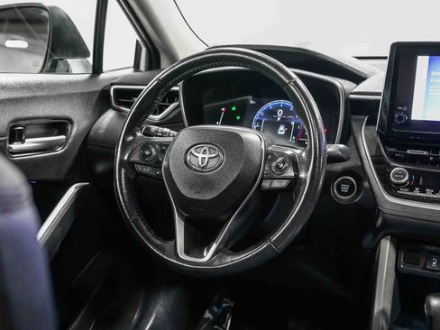 Certified 2023 Toyota Corolla Cross XLE w/ Convenience Package FWD image 16