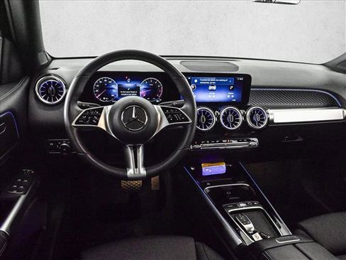 Certified 2025 Mercedes-Benz GLB 250 4MATIC image 20