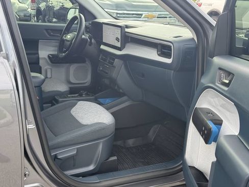 Used 2025 Ford Maverick XLT w/ XLT Luxury Package FWD image 17