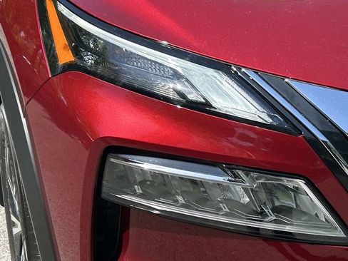 Used 2023 Nissan Rogue SV AWD/4WD image 10