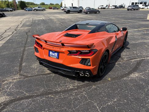 Used 2025 Chevrolet Corvette Stingray Premium Conv w/ Z51 Performance Package RWD image 6