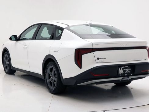 Used 2025 Kia K4 FWD image 6
