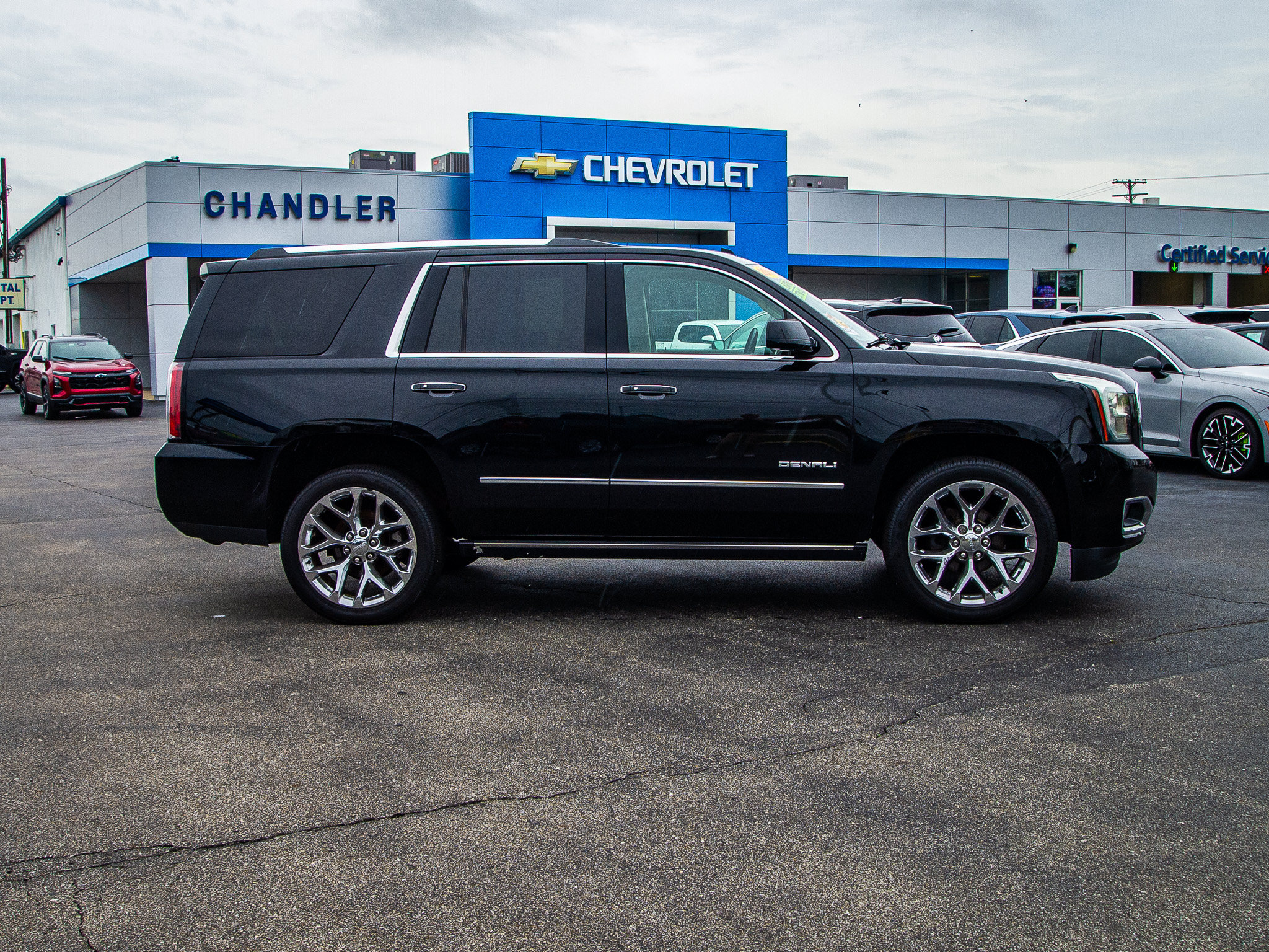 Used 2018 GMC Yukon Denali w/ Open Road Package AWD/4WD image 8