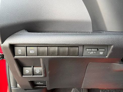 Used 2024 Toyota Sienna XSE image 25