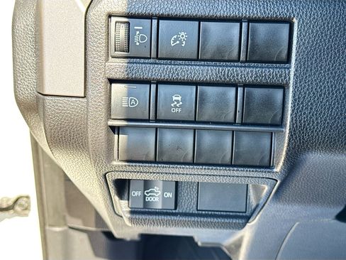 Used 2024 Toyota Tacoma SR5 w/ SR5 Upgrade Package image 31