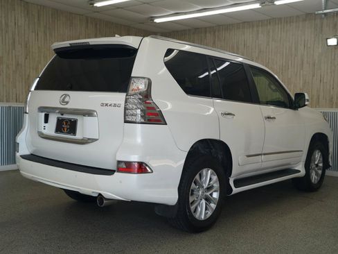 Used 2016 Lexus GX 460 w/ Premium Package AWD/4WD image 10