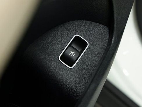 Used 2021 Mercedes-Benz GLE 350 w/ 3rd Row Seat Package image 35