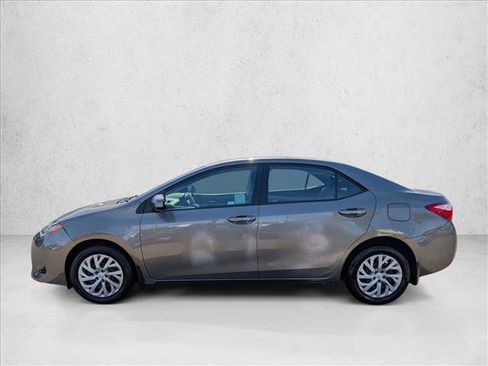 Used 2018 Toyota Corolla LE FWD image 8