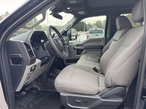 Used 2022 Ford F350 XLT w/ XLT Premium Package image 7