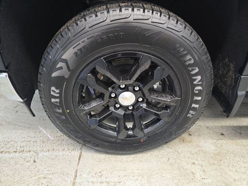 Certified 2024 Chevrolet Silverado 1500 LT w/ Protection Package AWD/4WD image 11